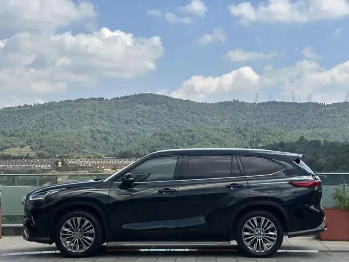 Toyota Highlander 2022 Model Hybrid 2.5L 4WD Elite Edition 7 seat – фото 4