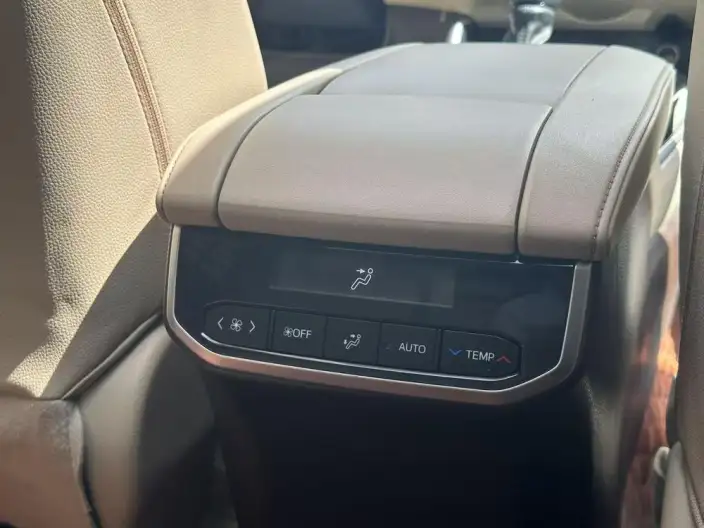 Toyota Highlander 2022 Model Hybrid 2.5L 4WD Elite Edition 7 seat – фото 8