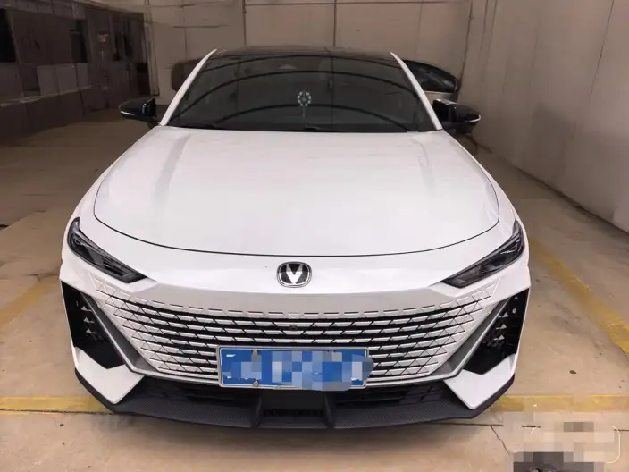 Changan UNI-V 2024 Model 1.5T Noble Model – фото 2