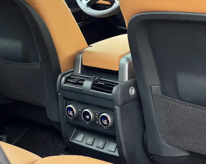 Land Rover Defender 2024 Model 110 5.0T V8 – фото 10