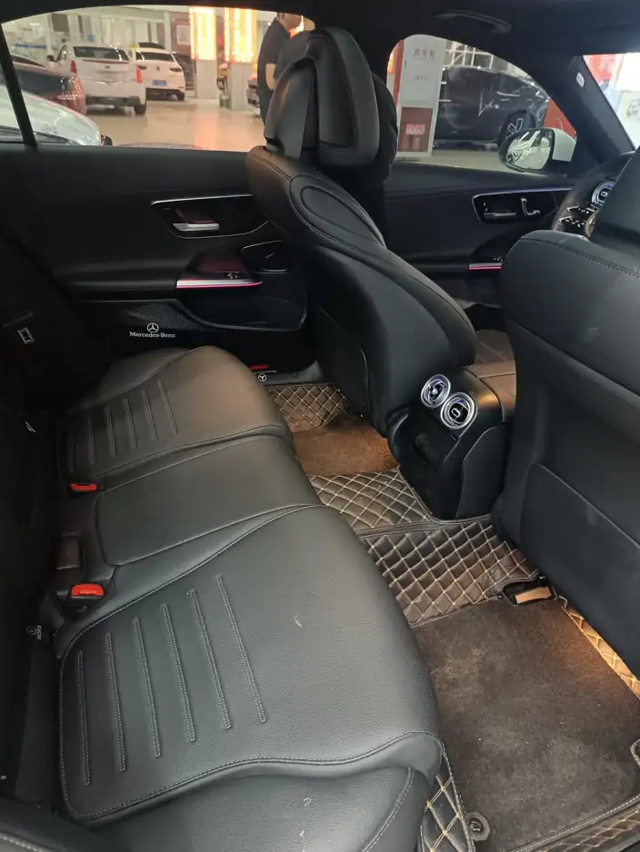 Mercedes-Benz C-Class 2025 Model C 260 L Sports Edition – фото 4