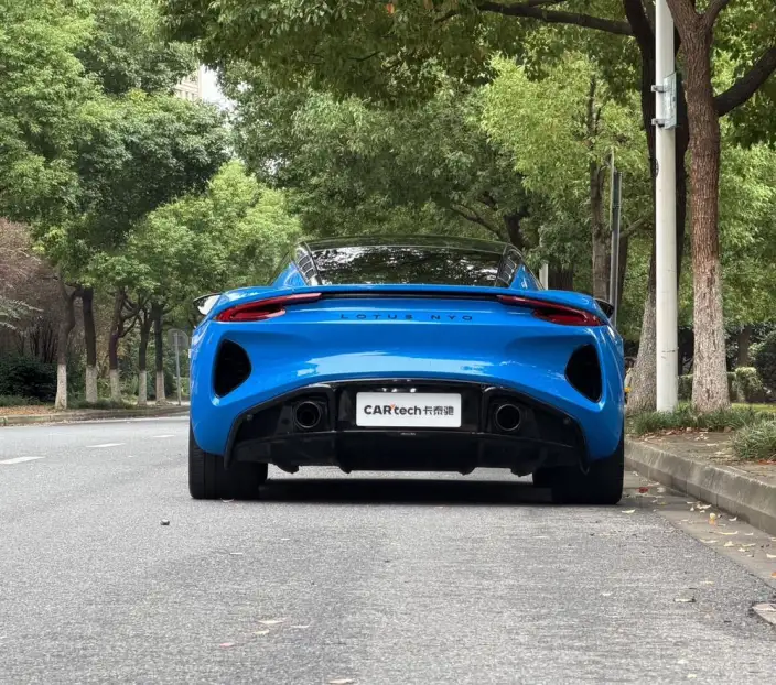 Emira 2022 Model 3.5T V6 First Edition – фото 6