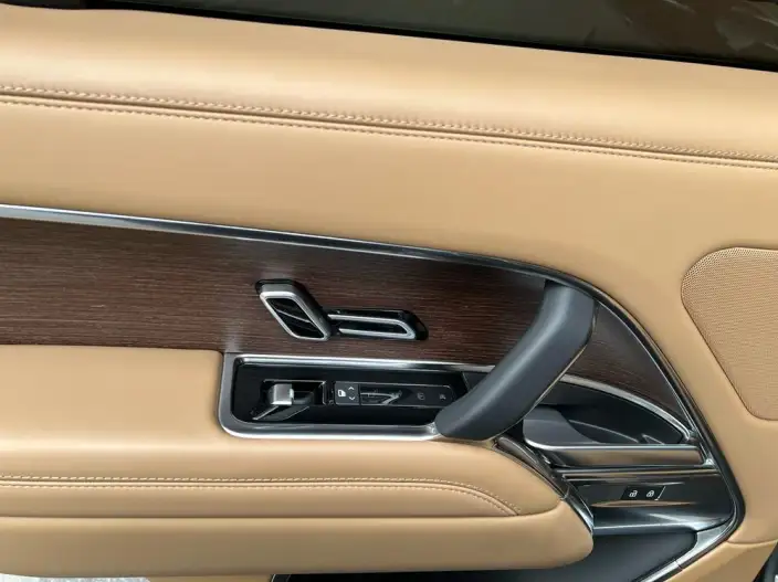 Range Rover 2023 Model 3.0 L6 360PS Shengshi Edition – фото 10