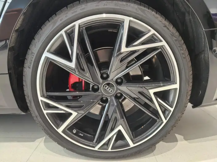 Audi A7 L 2025 Model 45 TFSI quattro Black Samurai Edition – фото 5