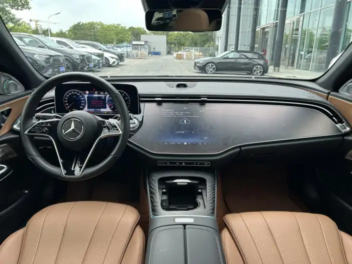 Mercedes-Benz E-Class Imported 2025 Model E 300 Luxury Model Sports Edition – фото 10