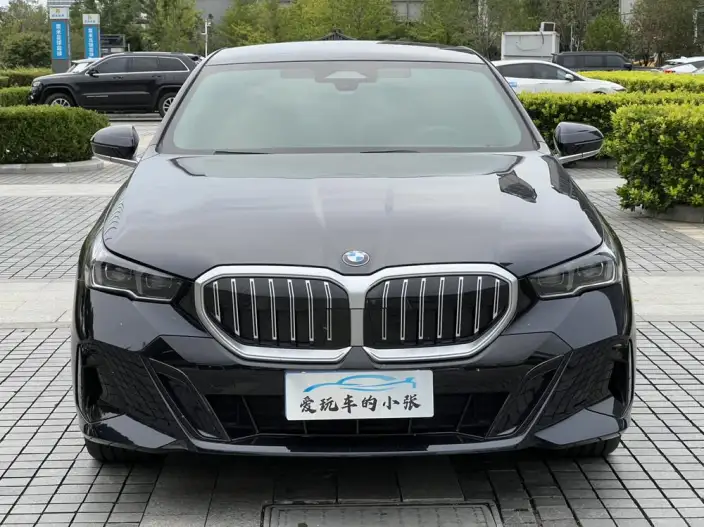 BMW 5 Series 2024 Model 530Li Leading Model M Sports Set – фото 2