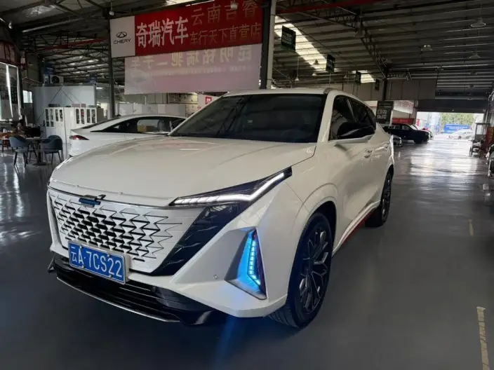 Changan Auchan Z6 2023 Model Blue whale 1.5T DCT Smart Enjoy Model – фото 1