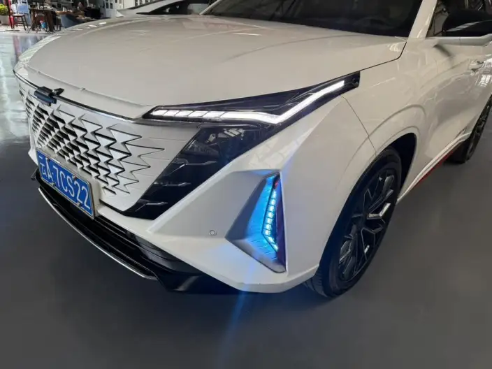 Changan Auchan Z6 2023 Model Blue whale 1.5T DCT Smart Enjoy Model – фото 7