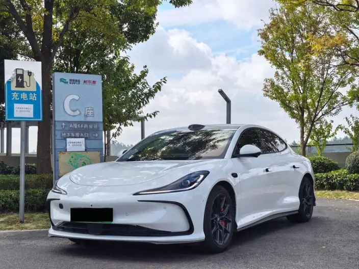 IM L6 2024 Model Max Standard Edition 75kWh – фото 1