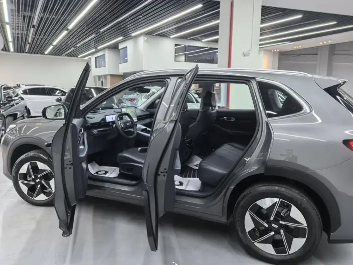Geely Galaxy E5 2026 Model 610km Tiggo + Edition – фото 9