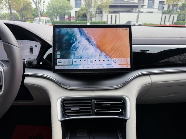 BYD Song Plus DM 2025 DM-i 112km Premium – фото 14
