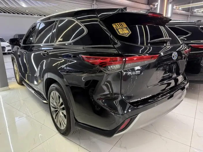 Toyota Highlander 2022 Model Hybrid 2.5L 4WD Premium Edition 7 seat – фото 4