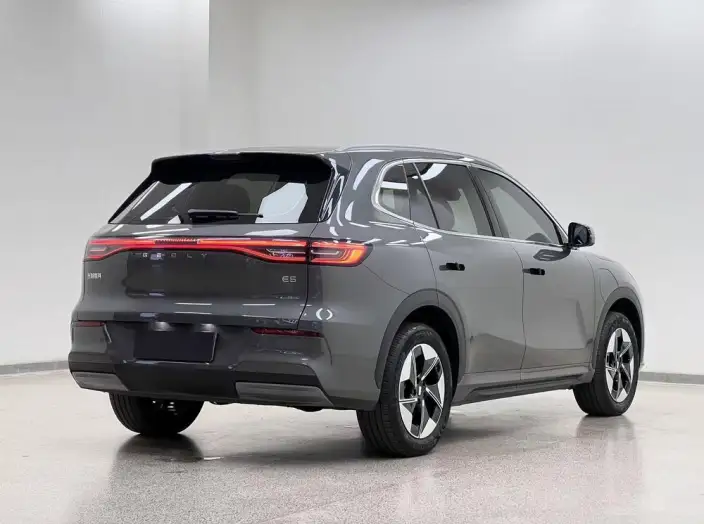 Geely Galaxy E5 2026 Model 610km Tiggo + Edition – фото 7