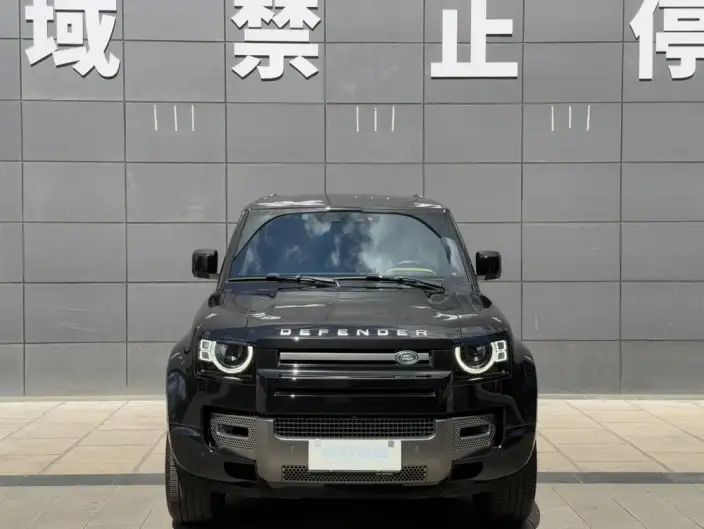 Land Rover Defender 2024 Model 110 3.0T P400 XS – фото 2