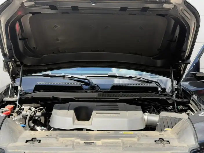 Land Rover Defender 2024 Model 110 3.0T P400 XS – фото 6