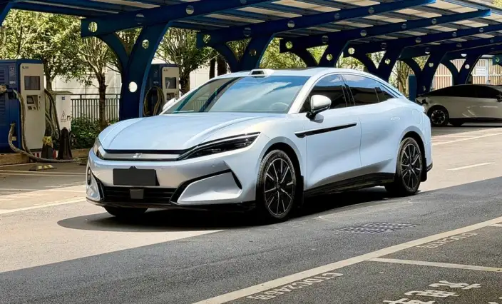 BYD Han L EV 2025 Model 701KM Rear Drive LiDAR Flagship Model – фото 1