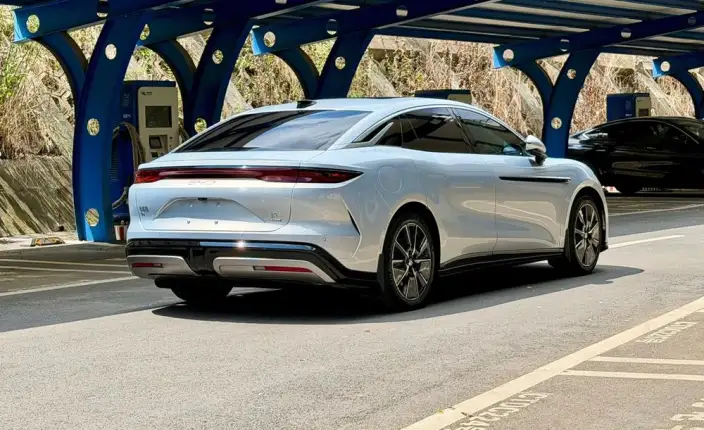 BYD Han L EV 2025 Model 701KM Rear Drive LiDAR Flagship Model – фото 6