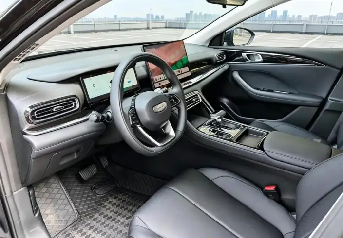 Geely Emgrand 2026 Model No. 5 Gen 1.5L CVT Luxury Model – фото 9