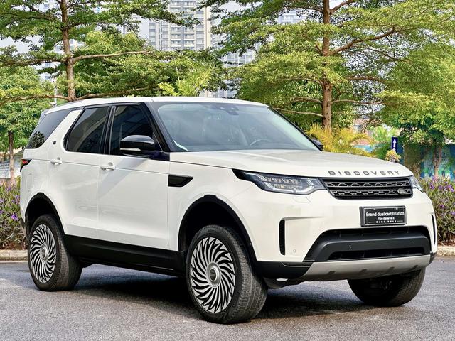 Land Rover Discovery Модель 2019 года 3.0 V6 SE – фото 3