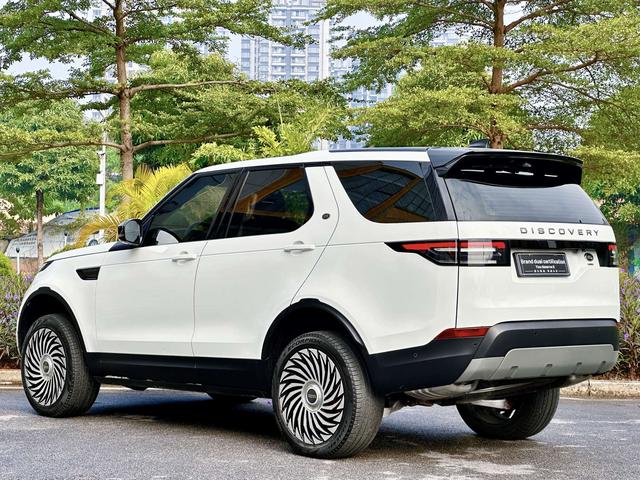 Land Rover Discovery Модель 2019 года 3.0 V6 SE – фото 5