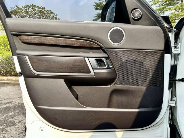 Land Rover Discovery Модель 2019 года 3.0 V6 SE – фото 18