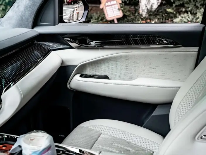 ZEEKR 009 2024 Model VI seat Executive Edition 4WD 108kWh – фото 6