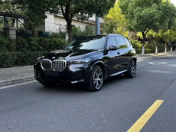 BMW X5 2025 Model xDrive30Li Exclusive Model M Sports Night Set