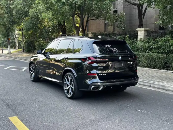 BMW X5 2025 Model xDrive30Li Exclusive Model M Sports Night Set