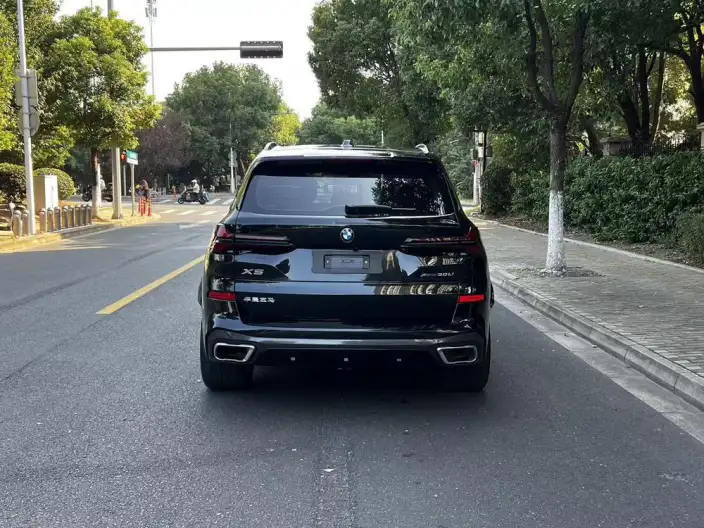 BMW X5 2025 Model xDrive30Li Exclusive Model M Sports Night Set – фото 5