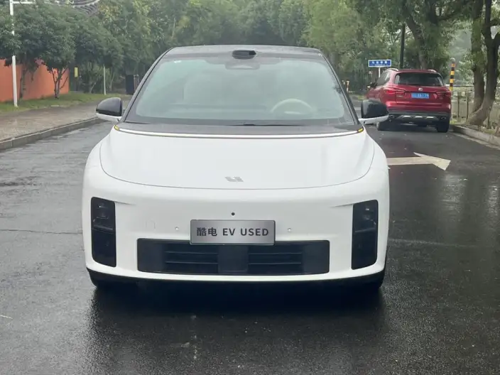 Li Auto i6 2025 Model 4WD Standard Edition – фото 2