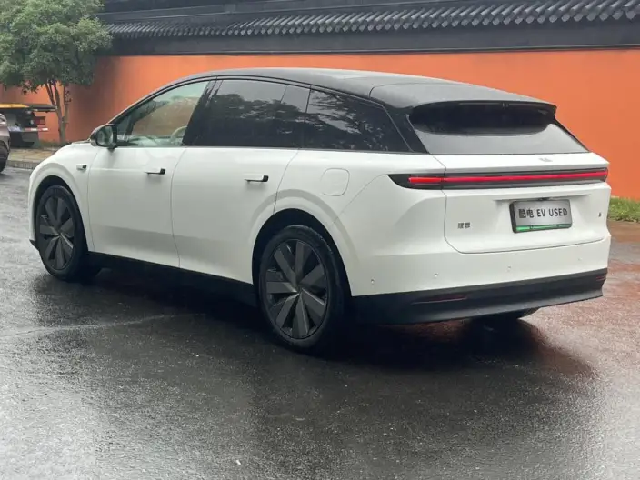 Li Auto i6 2025 Model 4WD Standard Edition – фото 4