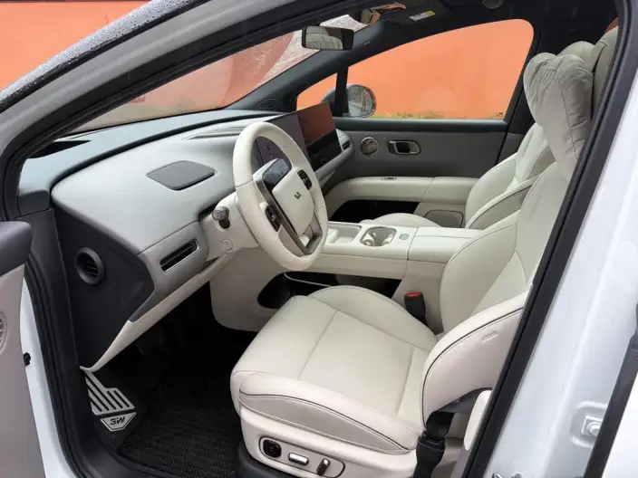 Li Auto i6 2025 Model 4WD Standard Edition – фото 8