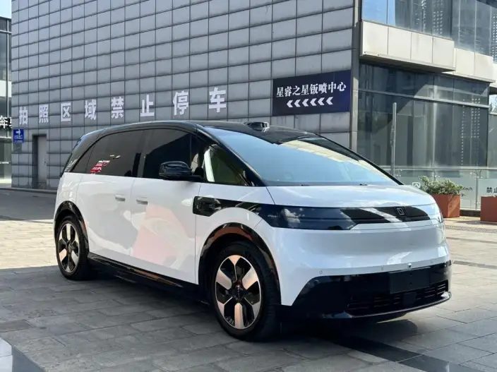 ZEEKR MIX 2025 Model 76kWh Smart Driving Edition – фото 3