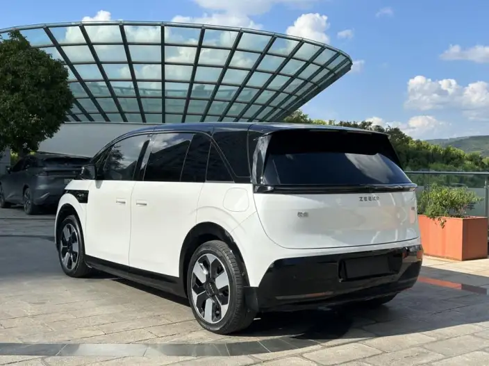 ZEEKR MIX 2025 Model 76kWh Smart Driving Edition – фото 5