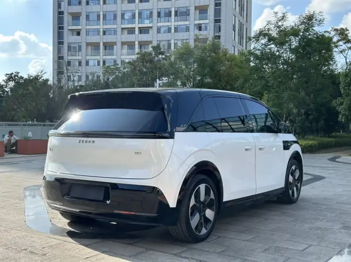 ZEEKR MIX 2025 Model 76kWh Smart Driving Edition – фото 7