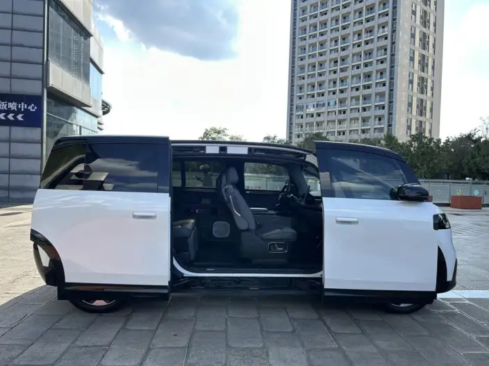 ZEEKR MIX 2025 Model 76kWh Smart Driving Edition – фото 8