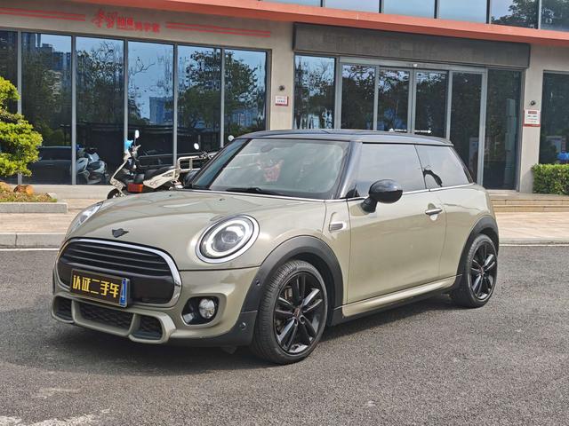 MINI Модель 2018 года 1.5T COOPER Racer – фото 1