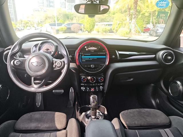 MINI Модель 2018 года 1.5T COOPER Racer – фото 4