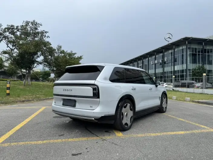 ZEEKR 9X 2025 Model Ultra Edition 70kWh VI seat – фото 7