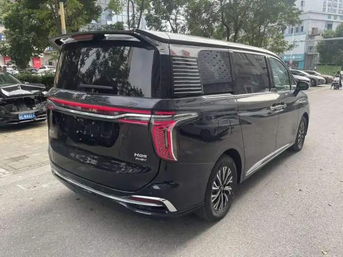 HONGQI HQ9 PHEV 2024 Model 4WD Deluxe Edition – фото 6