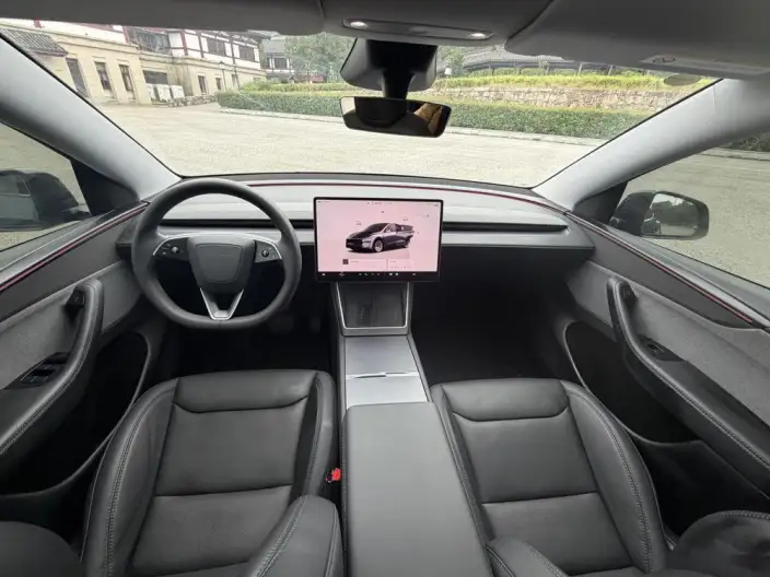 Model Y 2025 Model Rear-wheel drive version – фото 8