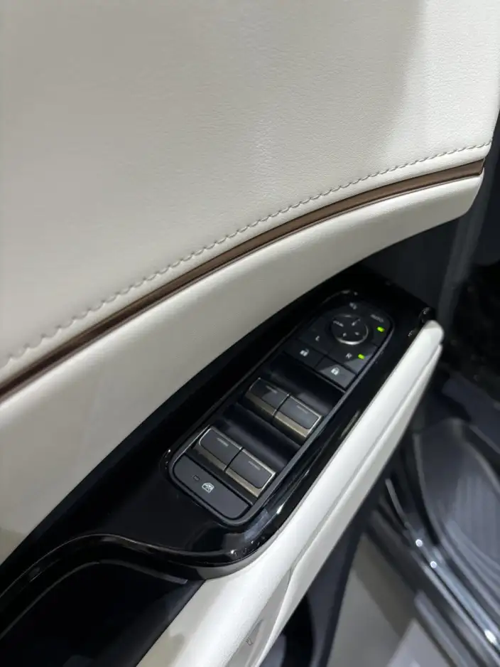 Lexus LM 2023 Model 500h DIRECT4 VI seat Respect Edition – фото 8