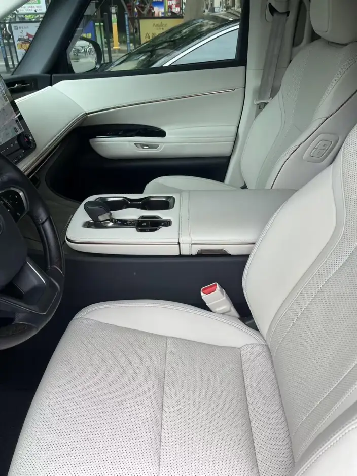 Lexus LM 2023 Model 500h DIRECT4 VI seat Respect Edition – фото 9
