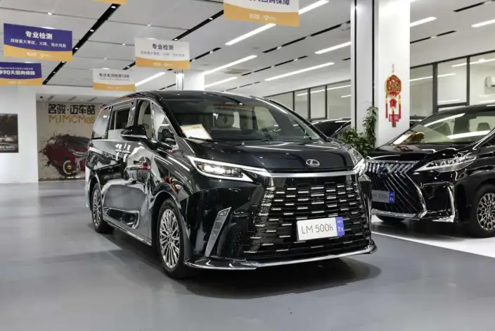 Lexus LM 2026 Model 500h DIRECT4 VI seat Respect Edition – фото 3