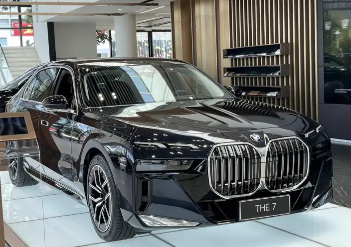 BMW 7 Series 2026 Model 735Li M Sports Set – фото 3