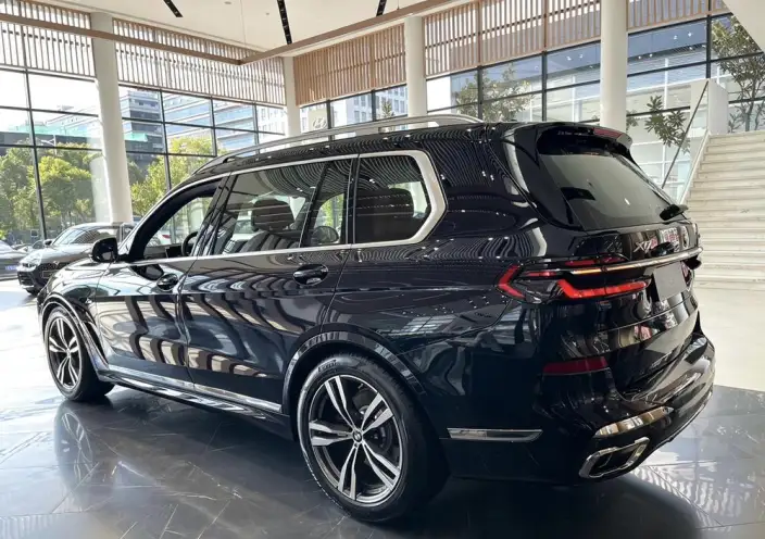 BMW X7 2026 Model xDrive40i Exclusive Model M Sports Set 7 seat – фото 4