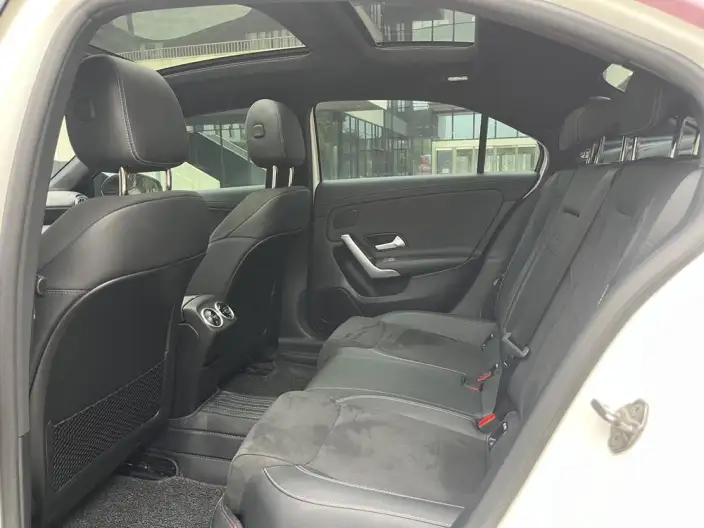 Mercedes-Benz A-class 2020 Model A 200 L Sports sedan – фото 10