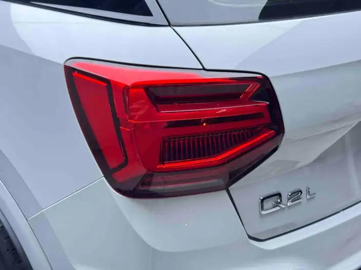 AUDI Q2L 2022 Model 35 TFSI Fashion Dynamic Model – фото 10