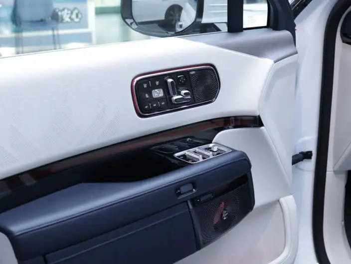 ZEEKR 9X 2025 Model Ultra Edition 70kWh VI seat – фото 10