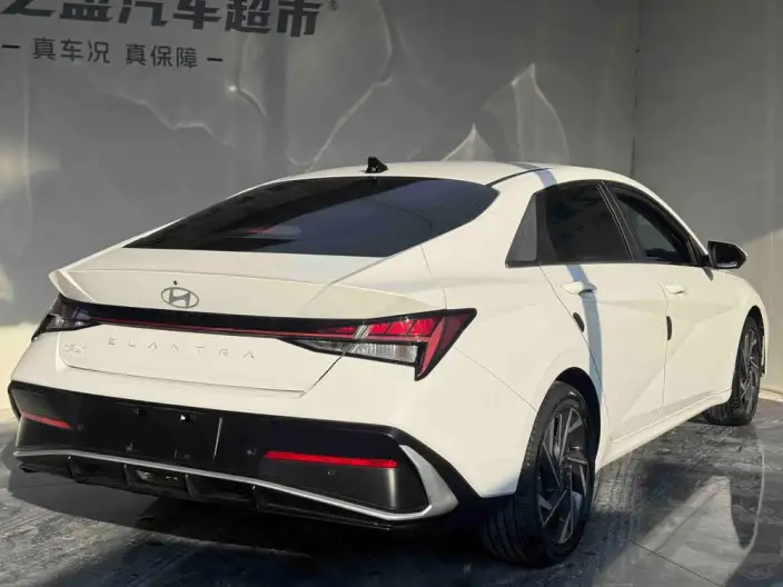 Hyundai Ioniq 2023 Model 1.5L CVT LUX Premium Edition – фото 6